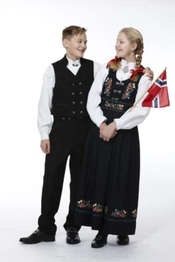 Astrid bunadsko med spenne til dame