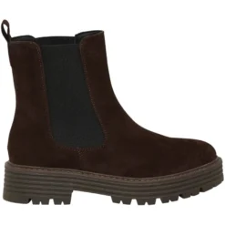 Boots Vengi