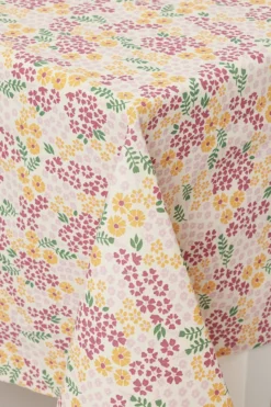 Bordduk 90x90 Alices blomstereng