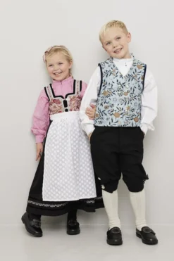 Festdrakt med forkle Emma