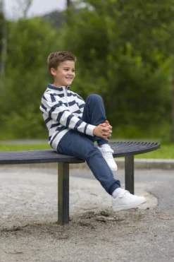 Genser med striper og zip