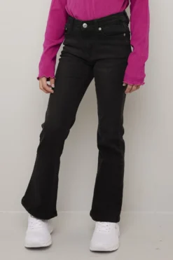 Jeans utsvinget med lavt liv Lina