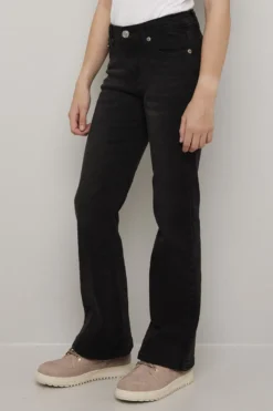 Jeans utsvinget med lavt liv Lina