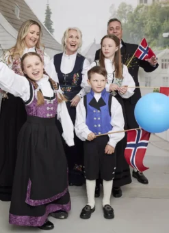 Jonas festdrakt med skjorte