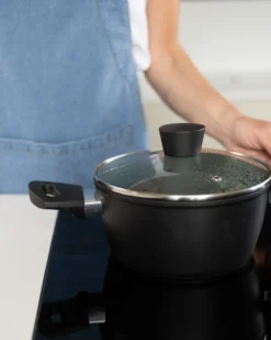 Kasserolle med lokk 2,7L Novi