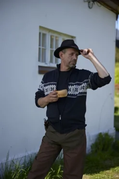 Matthew Strikkejakke med fleecefòr