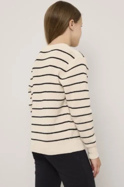 Oversized strikkegenser jente