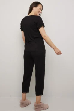 Pyjamas med korte ermer og trekvart bukse Lace