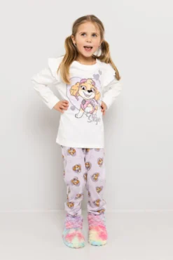 Pyjamas med Skye