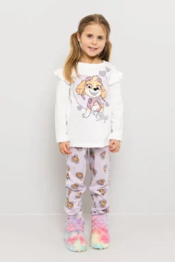 Pyjamas med Skye