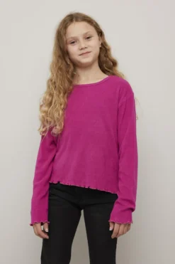 Ribbestrikket genser cropped Mira