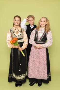 Skjorte festdrakt Nora