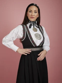 Skjorte med broderi Marthe