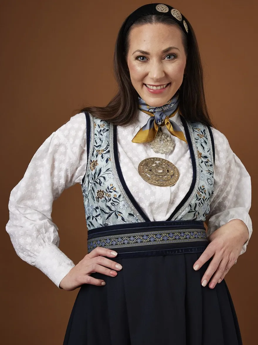 Skjorte med broderi Marthe