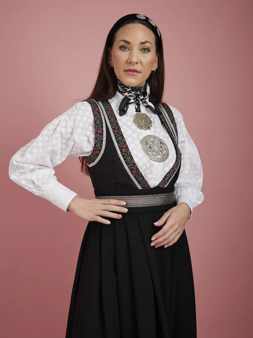 Skjorte med broderi Marthe
