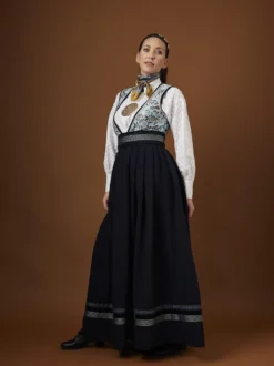 Skjorte med broderi Marthe